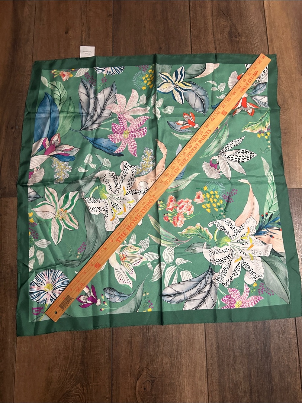 Yves Delorme Paris 100% Silk Scarf Green Botanical Tropical Floral Print Square - Picture 8 of 9